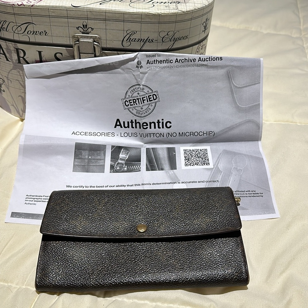 Louis Vuitton Monogram Sarah wallet